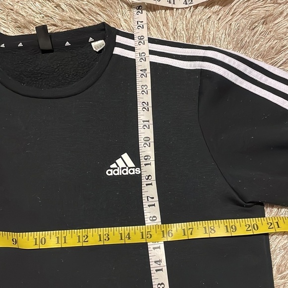 ADIDAS Black Long Sleeve Crewneck Size Medium - Picture 4 of 5